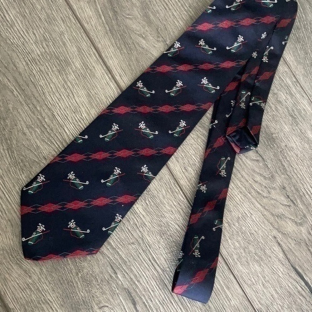 Brooks Brothers tie 100% silk golf theme tie Navy and red